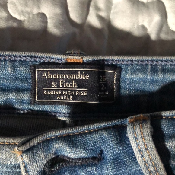 Abercrombie flower detail skinny jeans - Picture 2 of 4
